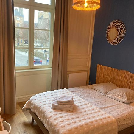 L'Aparthe Dinan - Vue Sur La Place Du Marche Екстер'єр фото